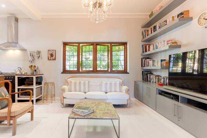 Contemporary Farmhouse with Garden and Pool gallery image 4