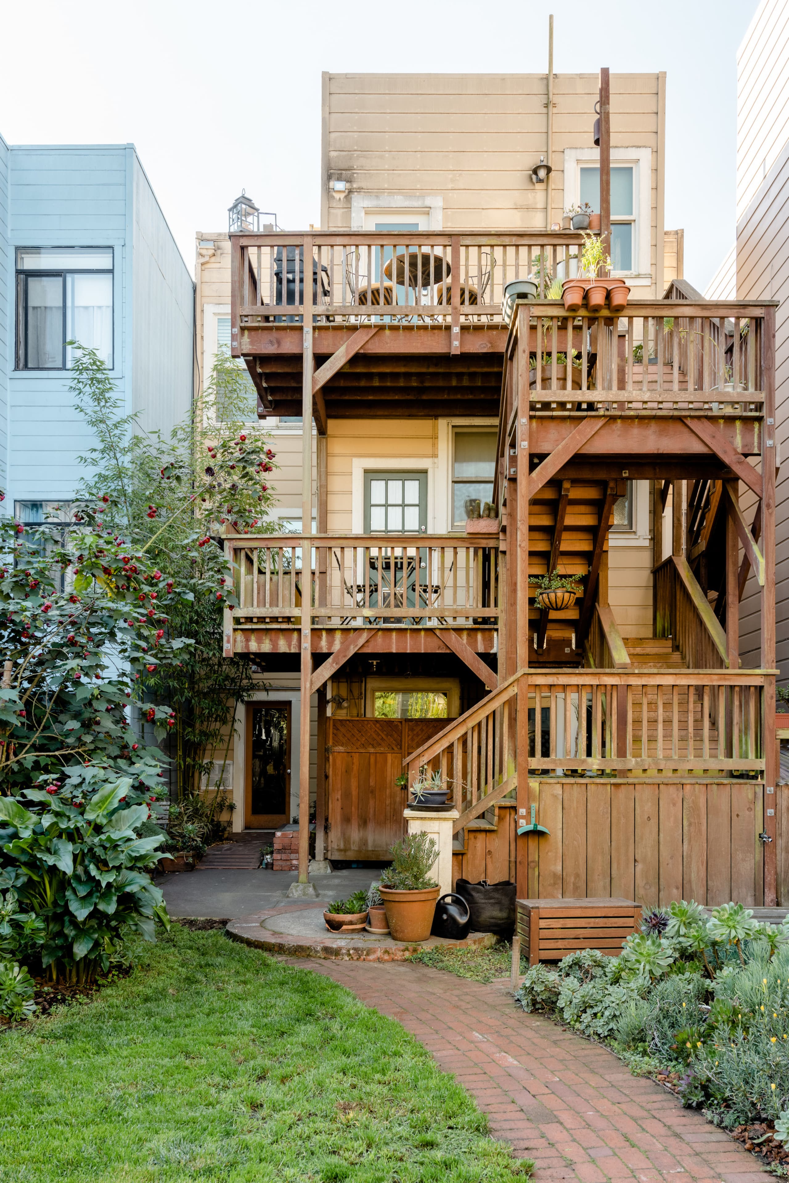 Condo in San Francisco · ★4.87 · 1 bedroom · 2 beds · 1 bath - Image 17