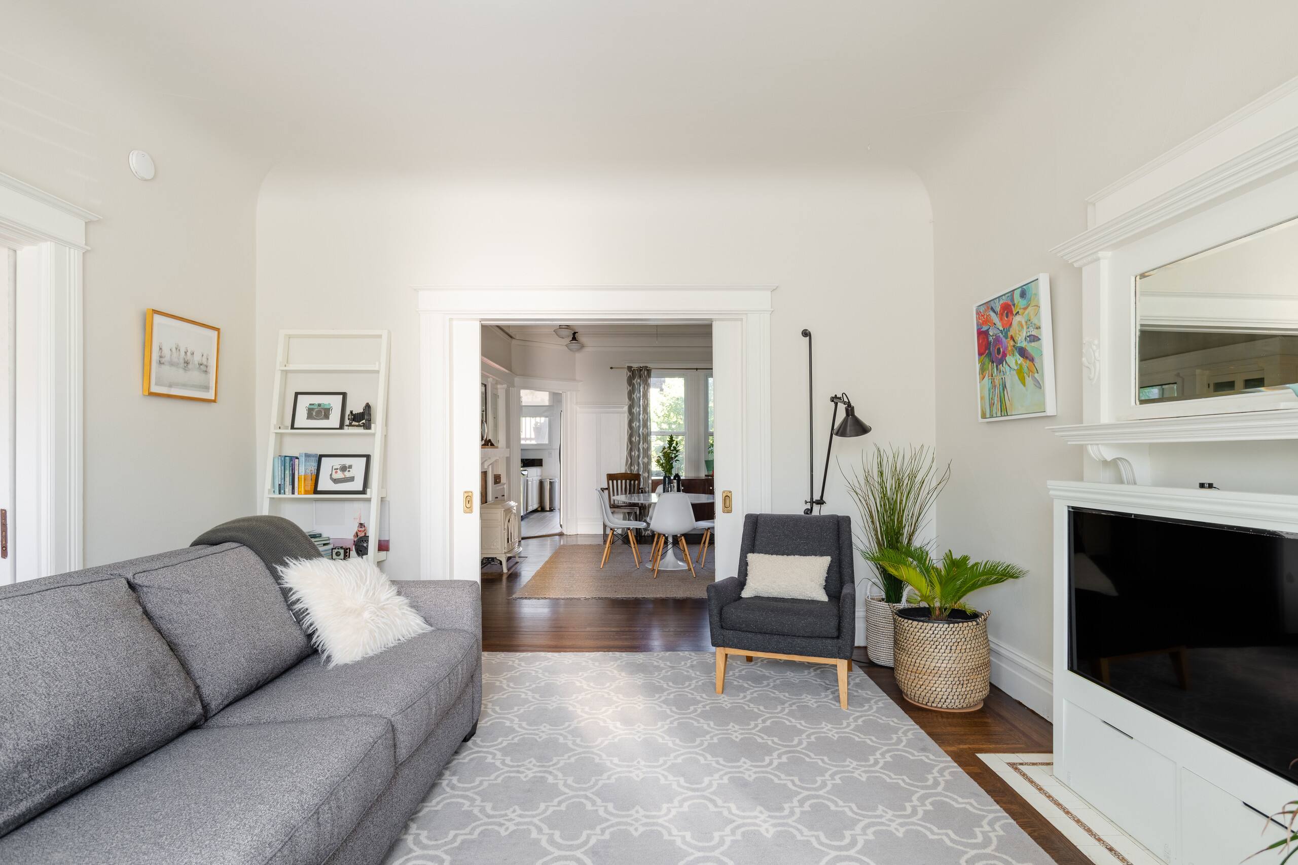 Condo in San Francisco · ★4.87 · 1 bedroom · 2 beds · 1 bath - Image 4