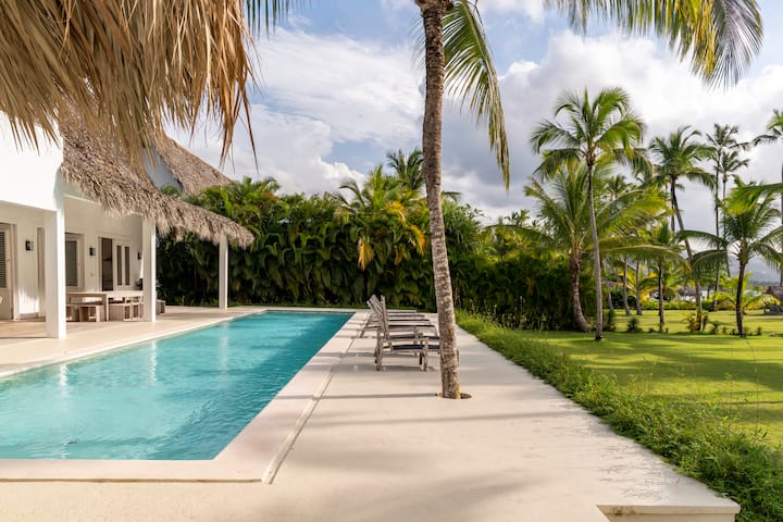 Luxe & Private 7 BR Beachfront Villa w/ Full staff