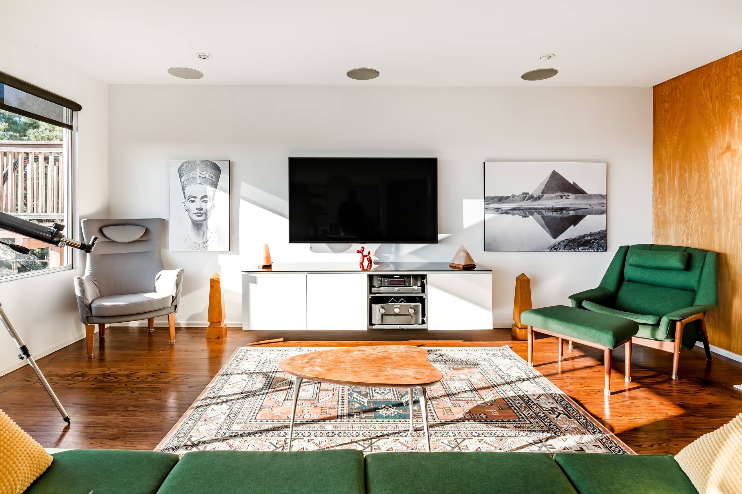 Home in San Francisco · ★4.99 · 3 bedrooms · 3 beds · 2 baths - Image 2