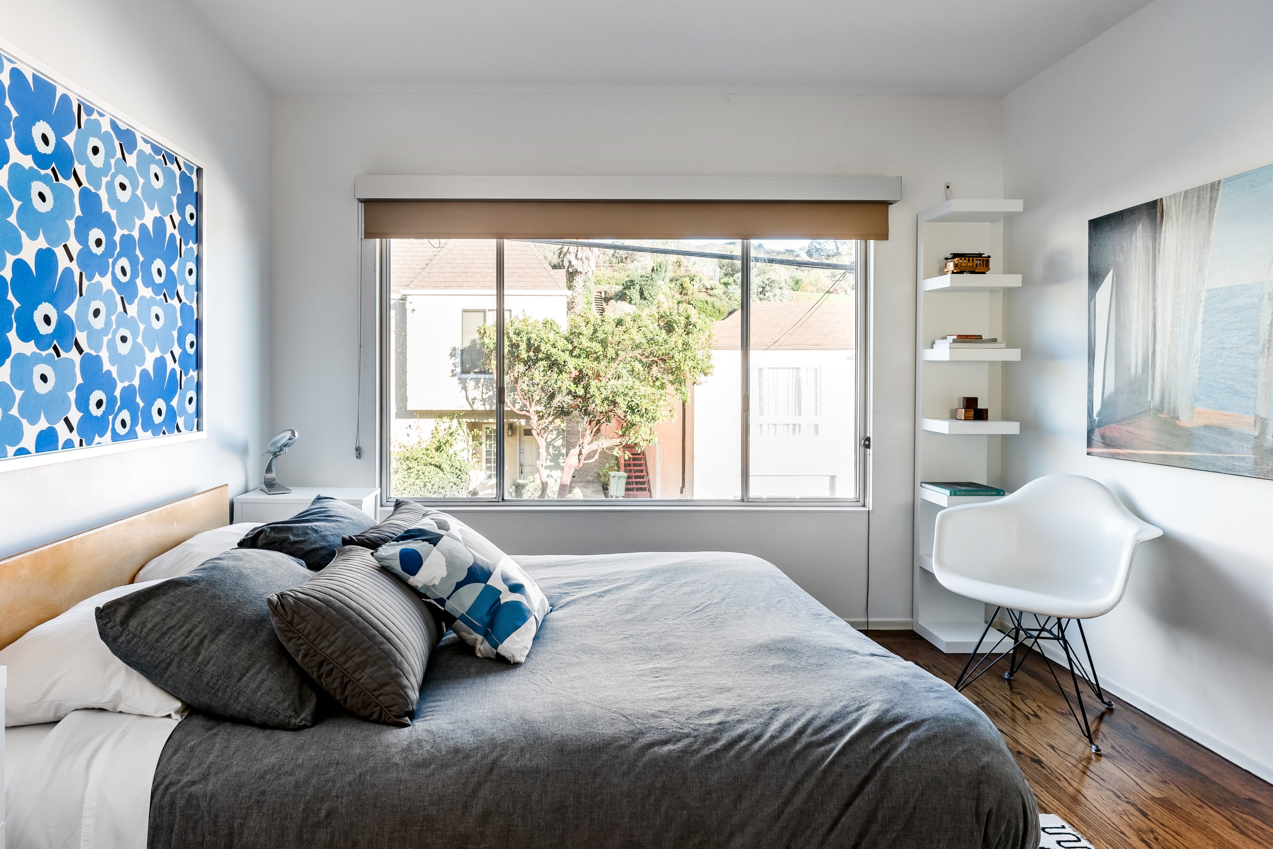 Home in San Francisco · ★4.99 · 3 bedrooms · 3 beds · 2 baths - Image 17