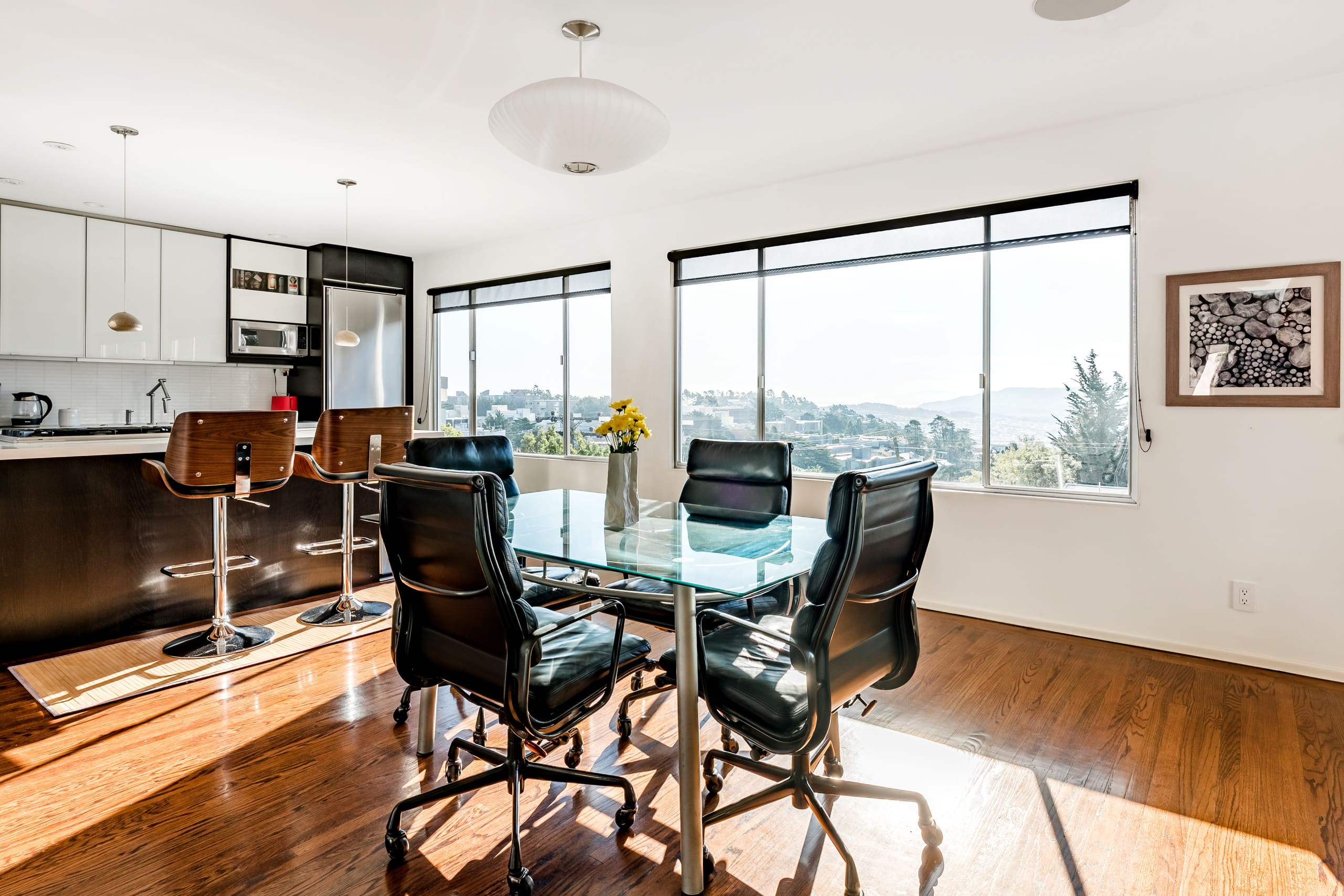 Home in San Francisco · ★4.99 · 3 bedrooms · 3 beds · 2 baths - Image 11
