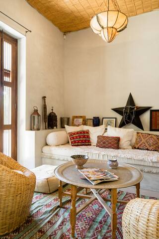 Moroccan Oasis Nestled on the City Bowl Hillside gallery image 2