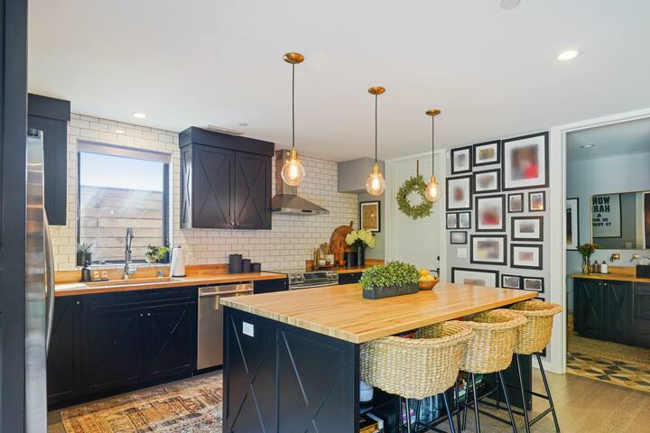 New Build Farmhouse Architectural Stunner with Private Pool gallery image 3