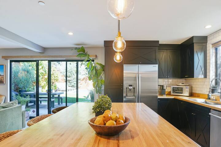 New Build Farmhouse Architectural Stunner with Private Pool gallery image 5