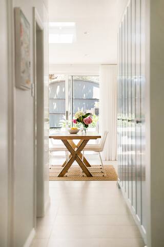 Stroll to Manly Beach from a Stylish Period Home gallery image 3