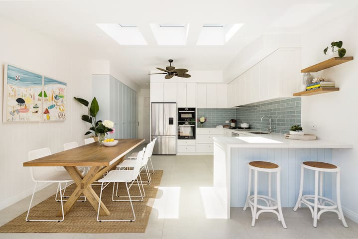 Stroll to Manly Beach from a Stylish Period Home