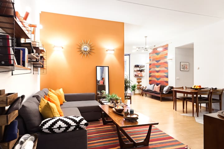 Colorful 4Bedroom/2Bath 145m2 APT for LARGE groups