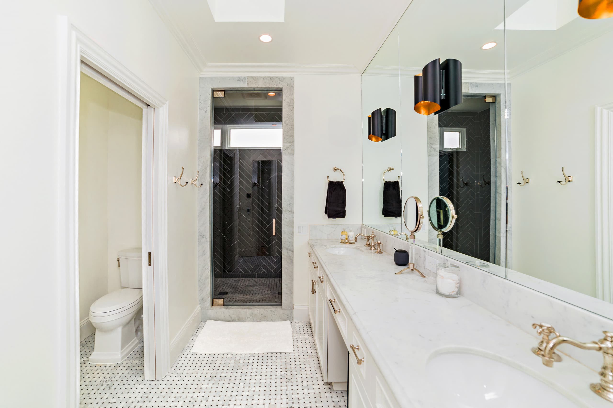 Home in San Francisco · ★5.0 · 4 bedrooms · 4 beds · 2.5 baths - Image 30