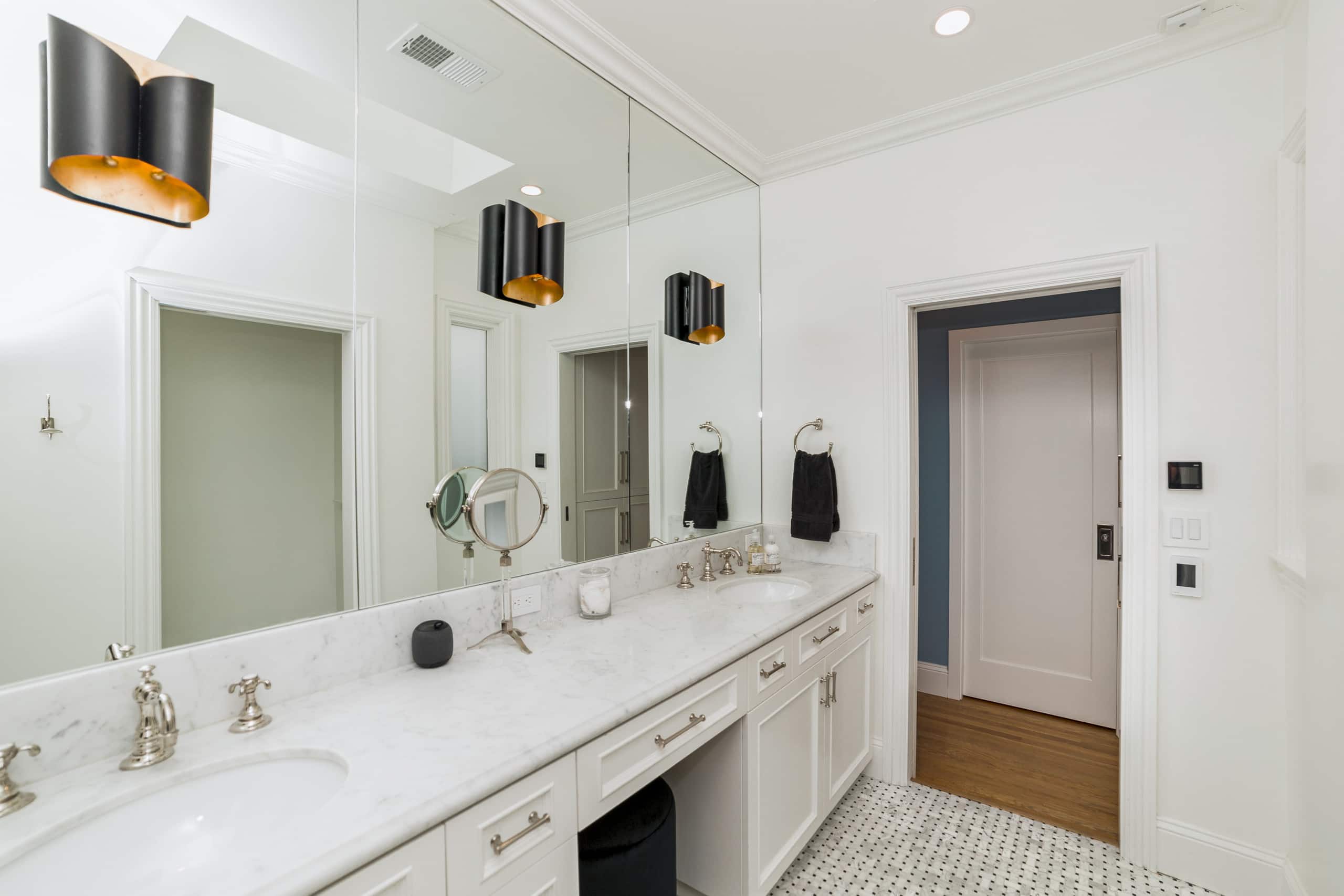 Home in San Francisco · ★5.0 · 4 bedrooms · 4 beds · 2.5 baths - Image 29