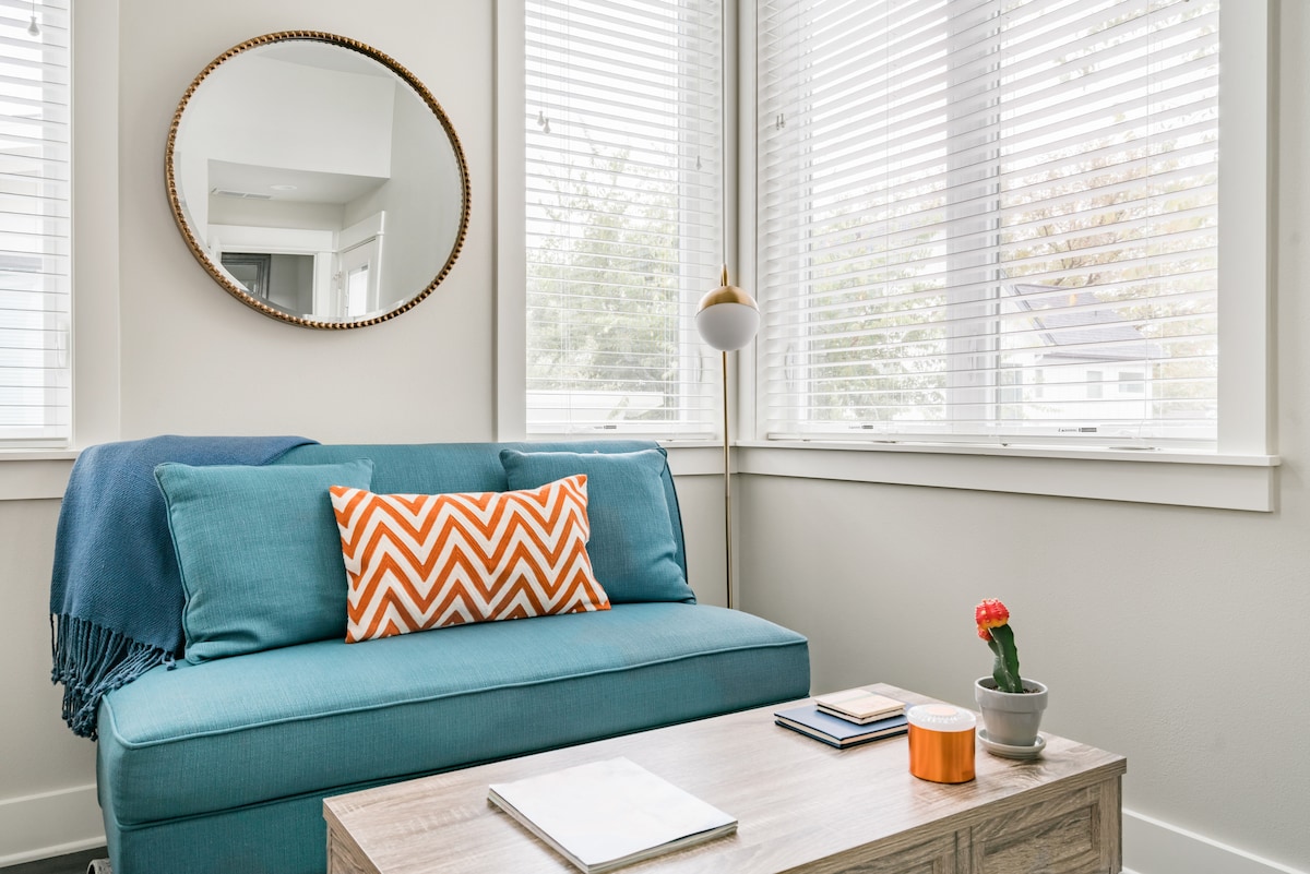 Charming Chestnut Carriage House in East Austin