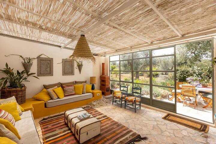 Historic Villa and Trullo With a Private Pool gallery image 5