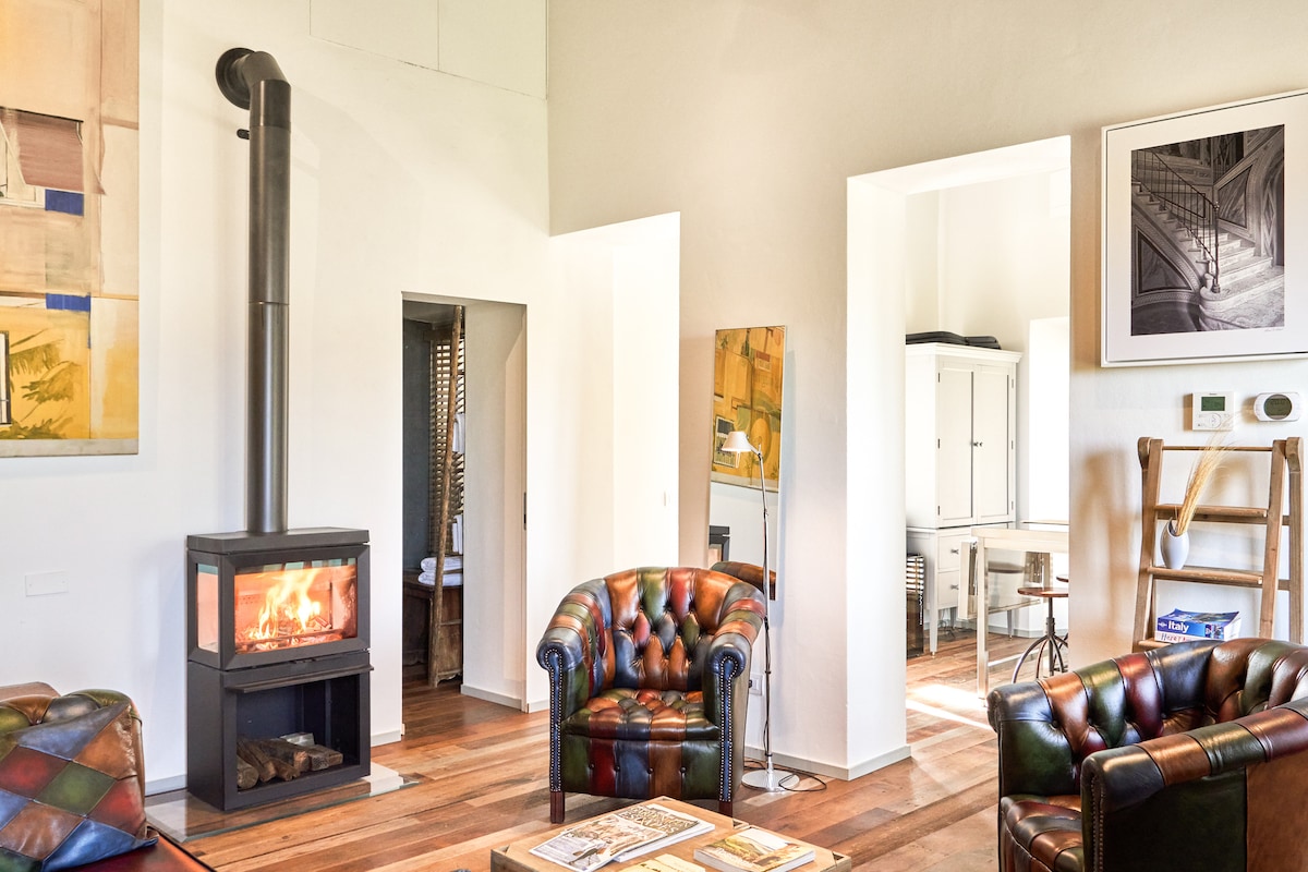 Top Airbnb: Montalcino Townhouse with Private Garden & Spa à Montalcino