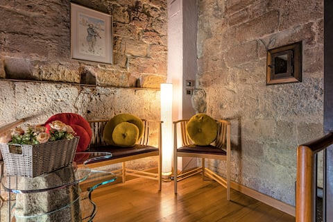 Top Airbnb: Medieval Tower experience with Panoramic Rooftop a San Gimignano