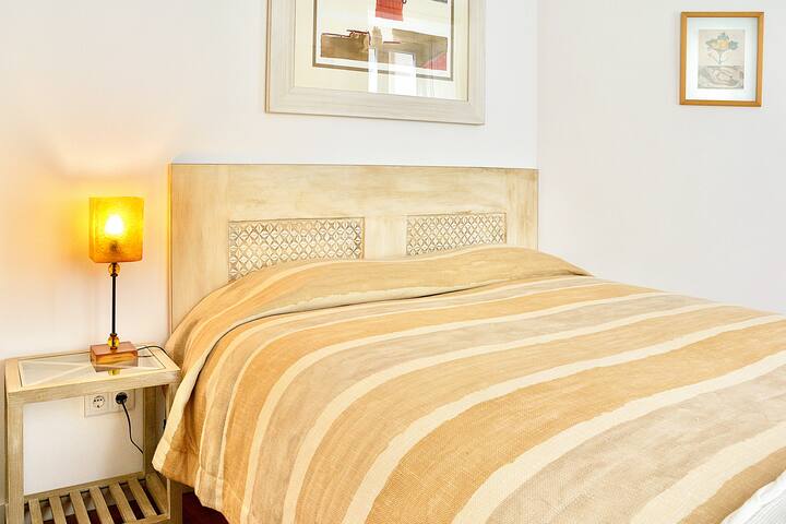 Bright and spacious apt on the city centre gallery image 5