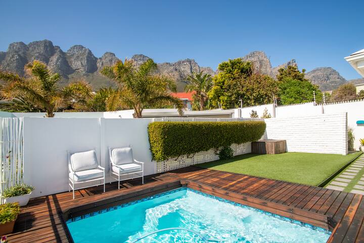 Apostle at Funkey gallery image 3