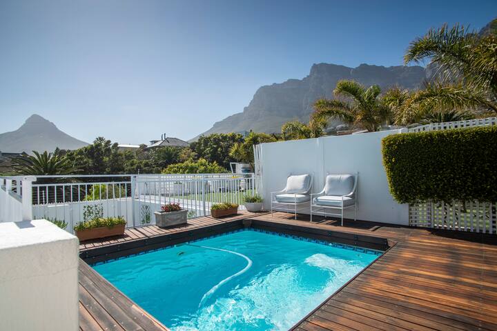 Apostle at Funkey gallery image 4