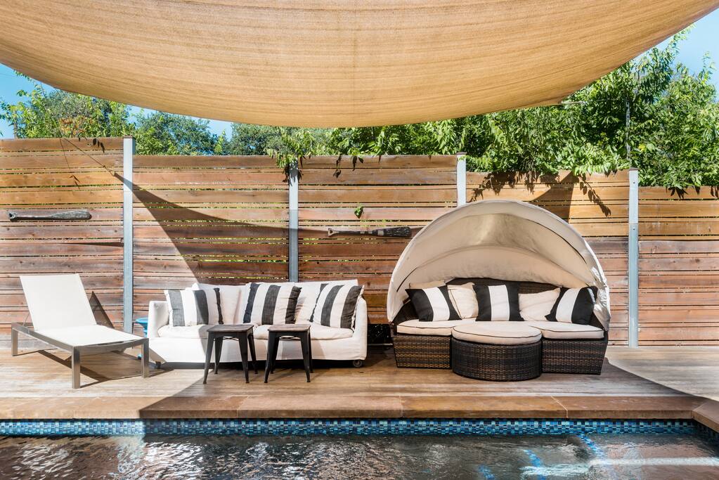 Walk to South Congress from Your Retreat with Heated Pool Houses for