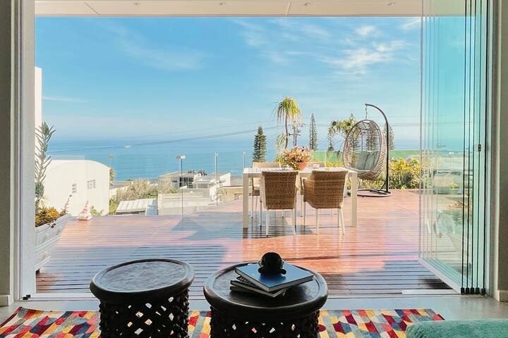 Stunning Ocean Views from Camps Bay Retreat gallery image 5