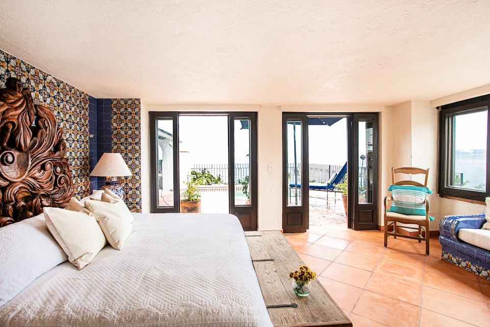 A historic villa above the Bay of Banderas, Puerto Vallarta, Jalisco, Mexico, photo 7 of 10