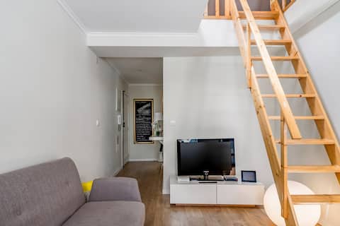 Anúncio popular: Charming Mezzanine Alfama. Design Apartment em Lisboa