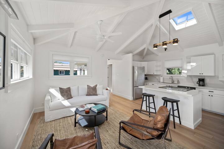 Cycle or Walk to Hanalei Bay gallery image 2