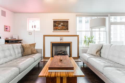 The Penthouse Gallery at OHC - No Cleaning Fee!