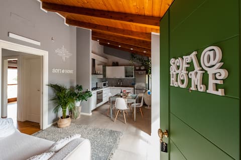 Sofi@Home apartment,bikes free,close to wall.