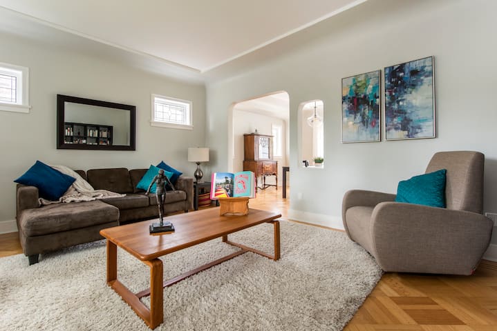 5BR/3BA Spacious Home – Garden, Deck, Near Parks