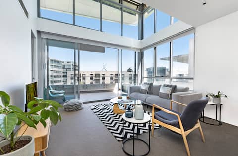 Top performing Airbnb: Penthouse Apartment in 5 Star Realm Precinct in Canberra