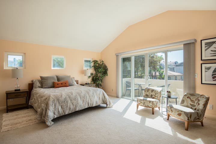 Airbnb Redondo Beach Vacation Rentals Places To Stay