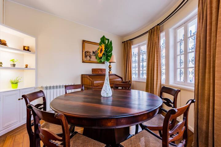 3-Storey House in the Heart of Foz do Douro gallery image 3