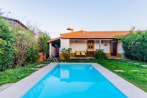 GRANDMA CASA Campo e Praia 2kms from the Sea