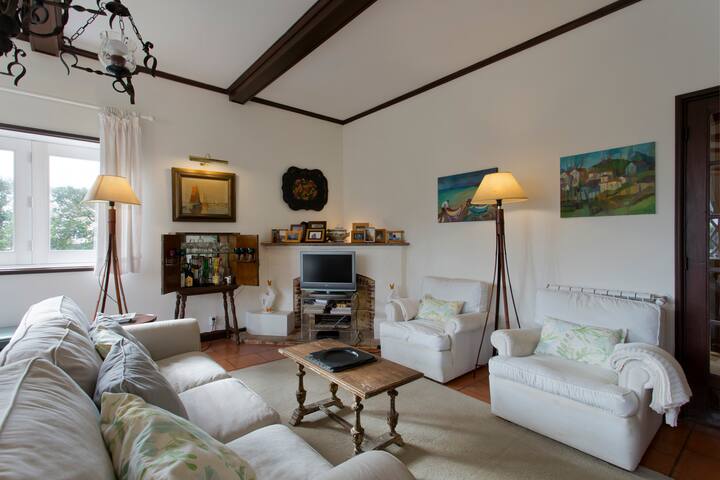 Beach house in Miramar gallery image 3