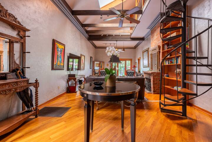 NOLA Oasis gallery image 5