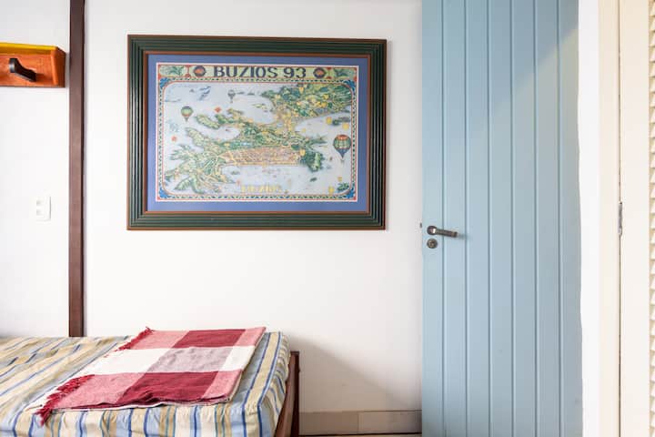 Quarto de casal no primeiro andar/Quarto de duas camas no primeiro andar