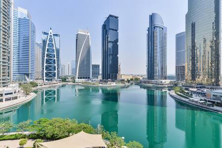 Boutique Condo by Metro with Free Parking!