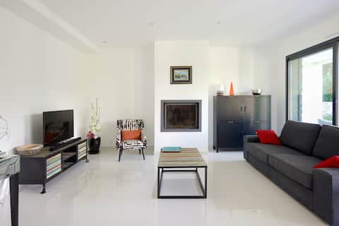 Top Airbnb: Villa Cesaria, 10 min from historic city center à Aix En Provence