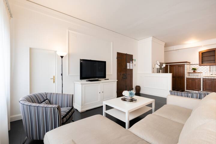 L’Ottomano full apartment near Accademia gallery image 2