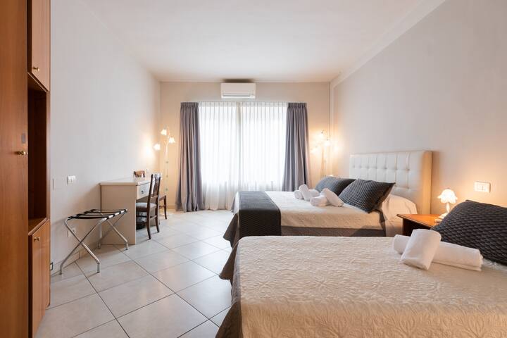 L’Ottomano full apartment near Accademia gallery image 5