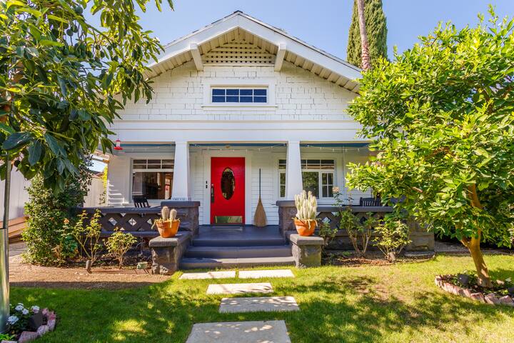 Historic Hollywood Private Bungalow