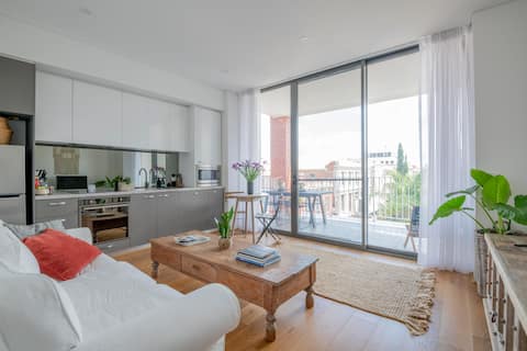 Top Airbnb: Pakenham West End Apartment in Fremantle