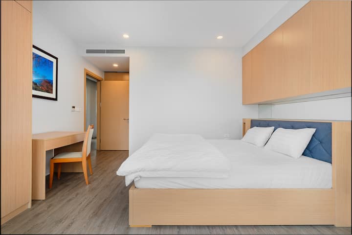 Schlafzimmer 1