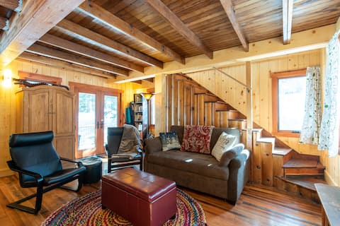 Top Airbnb: Willow Fork Cabin, Big Cottonwood Canyon, Solitude in Brighton