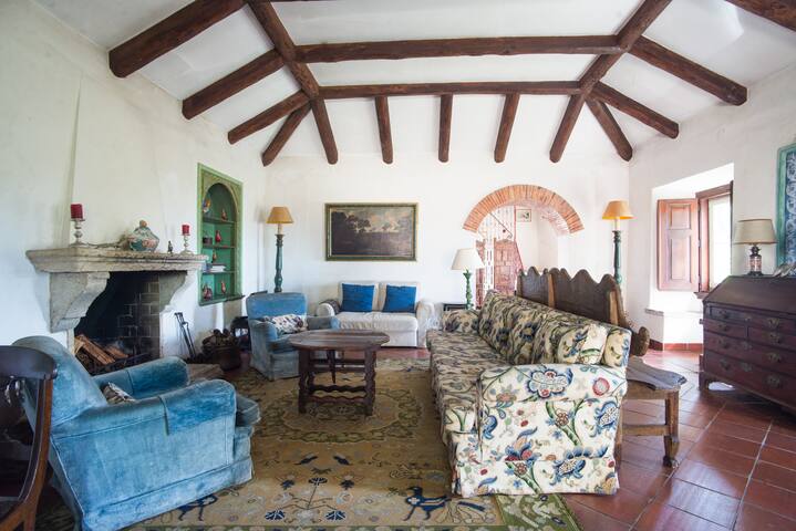 Sintra Charming Country House gallery image 4