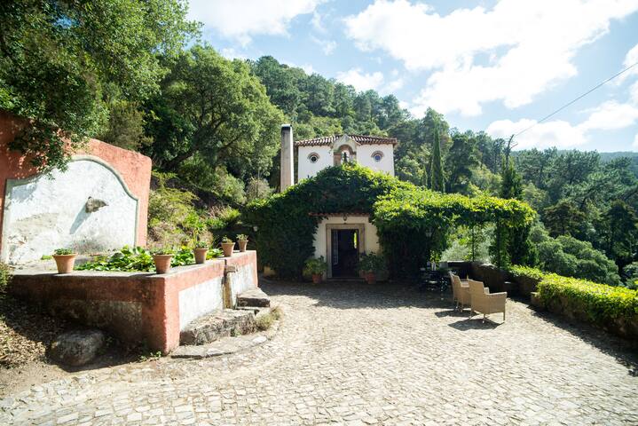 Sintra Charming Country House