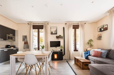 Historical Penthouse: terrace, stove & university