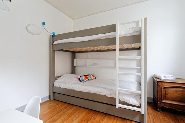 chambre lit superposé (+3e lit tiroir possible)