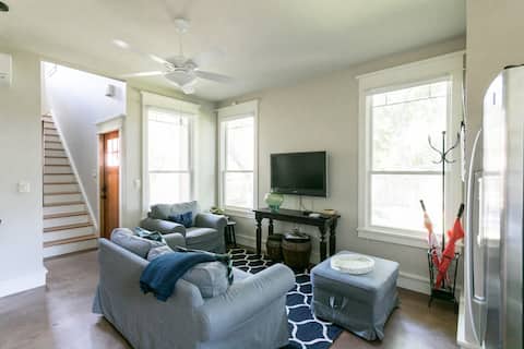 Successful Airbnb property: Hyde Park Craftsman Guest House in Hyde Park
